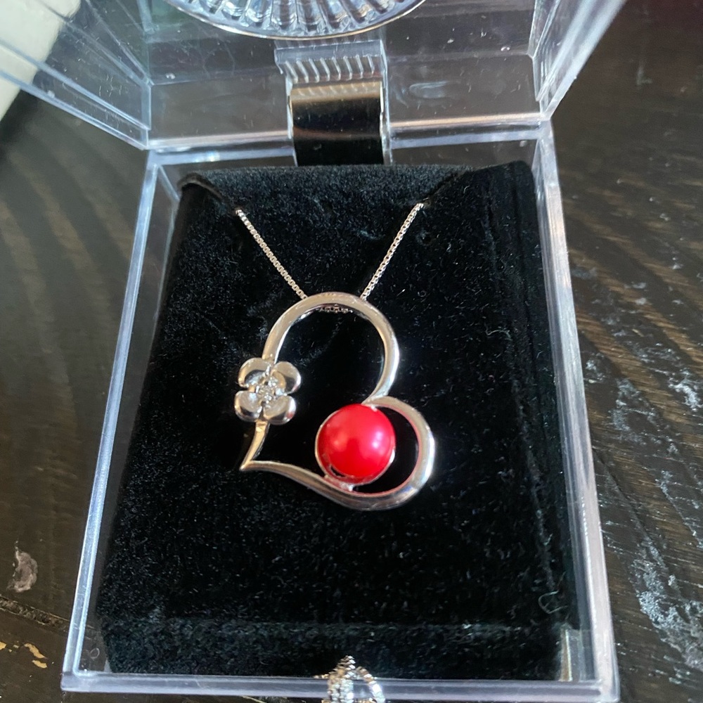 Red Real freshwater pearl heart necklace in sterling silver